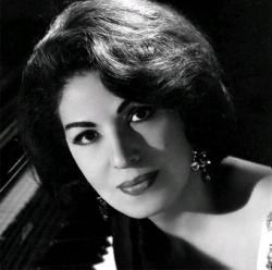 Biography Consuelo Velázquez