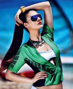 Biography Ivi Adamou