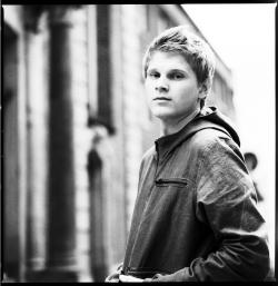 Biography Paradise Oskar