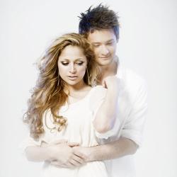 Biography Ell & Nikki