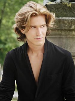 Biography Amaury Vassili
