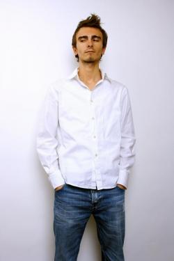 Biography Roma Kenga