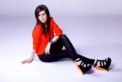 Biography Elvira T