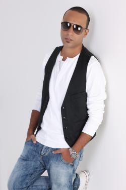 Biography Arash