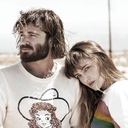 Biography Angus & Julia Stone
