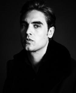 Biography Charlie Simpson