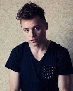 Biography Shawn Hook