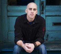 Biography Tyrone Wells
