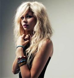 Biography Nina Nesbitt