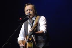 Biography Renaud