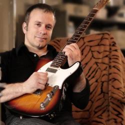 Biography Marc Dery