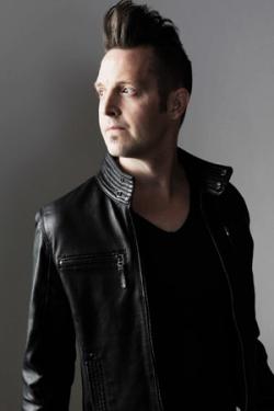 Biography Lincoln Brewster