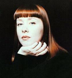 Biography Suzanne Vega