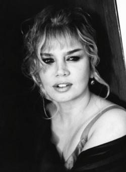 Biography Sezen Aksu