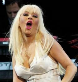 Biography Aguilera Christina