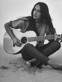 Biography Joan Baez