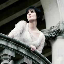 Biography Enya