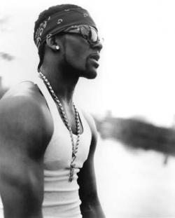 Biography R Kelly